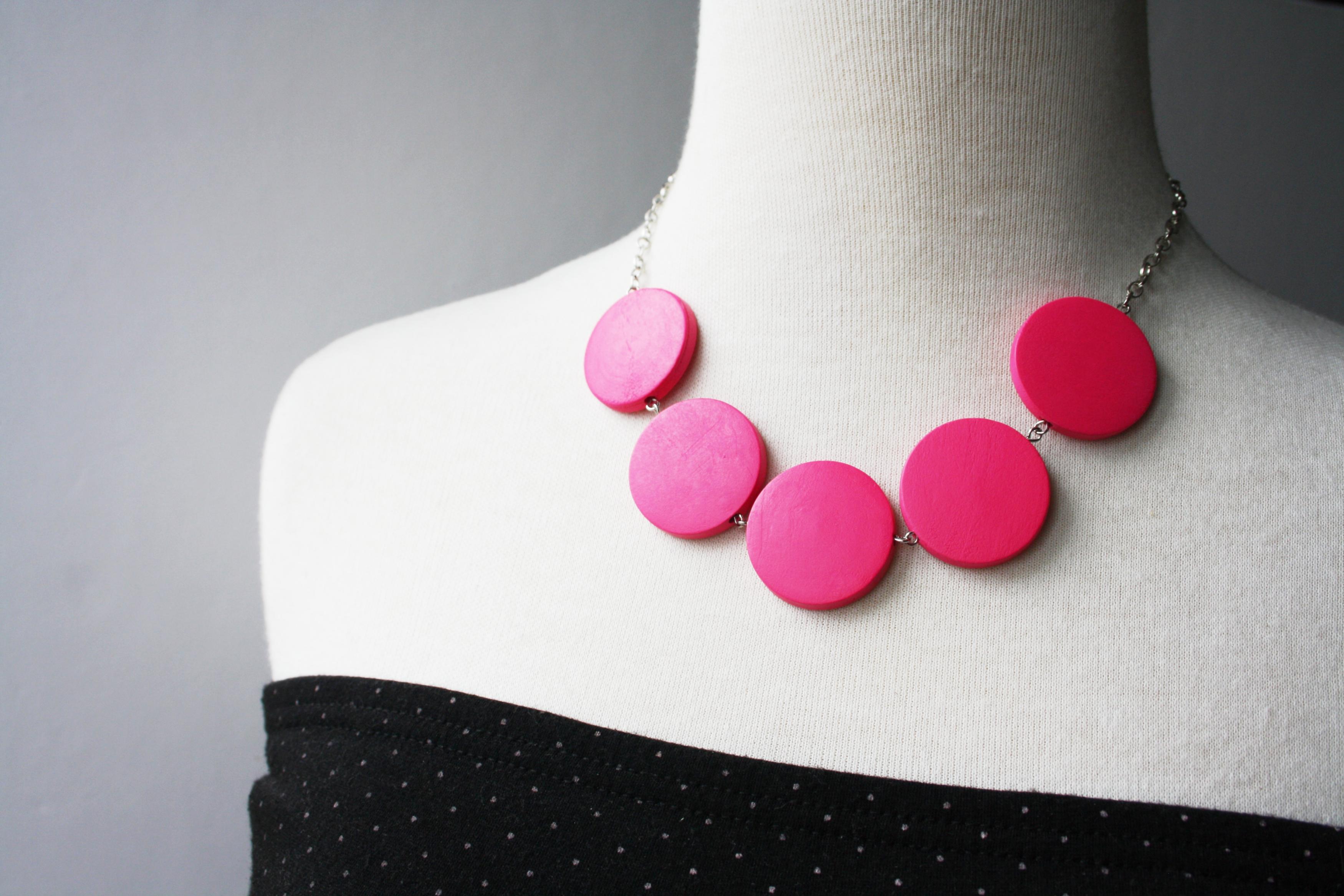 Neon Pink Necklace, Chunky Wood Necklace. Geometric Jewelry on Luulla